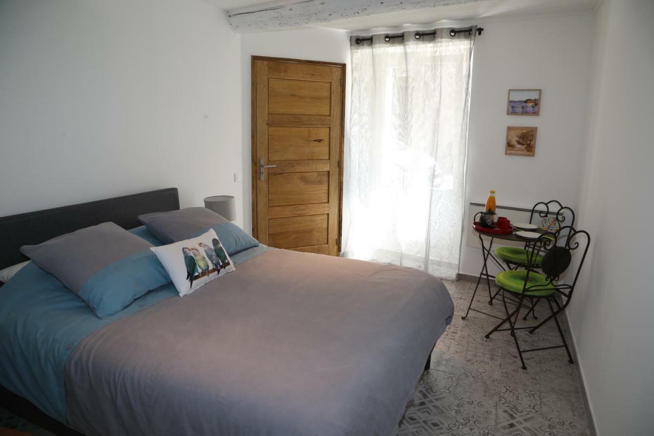 La Bignone Apartment LʼIsle-sur-la-Sorgue Екстериор снимка